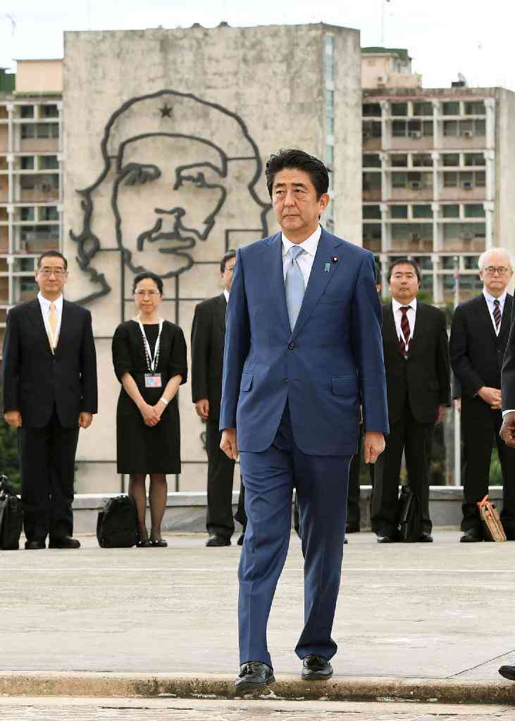 安倍晋三首相がキューバ訪問　北朝鮮問題で協力要請　 - 読んで見フォト - 産経フォト