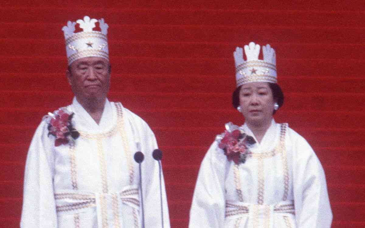 「文鮮明は17歳の母を強制的に…」隠し子が明かす教祖の素顔 | 文春オンライン