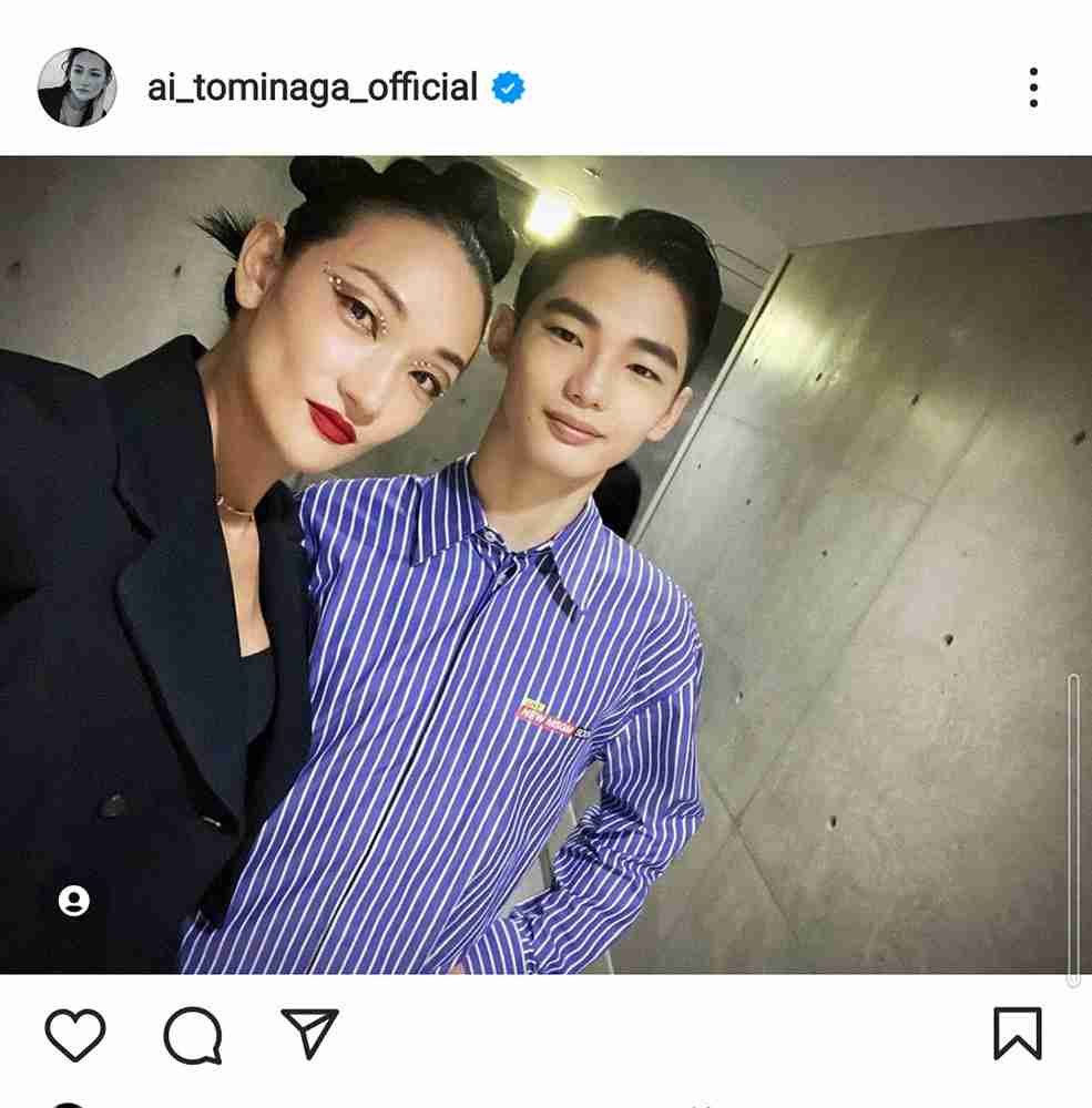 冨永愛　長男・章胤とトークイベント共演　緊張する愛息子の姿に“母の顔”で笑顔も