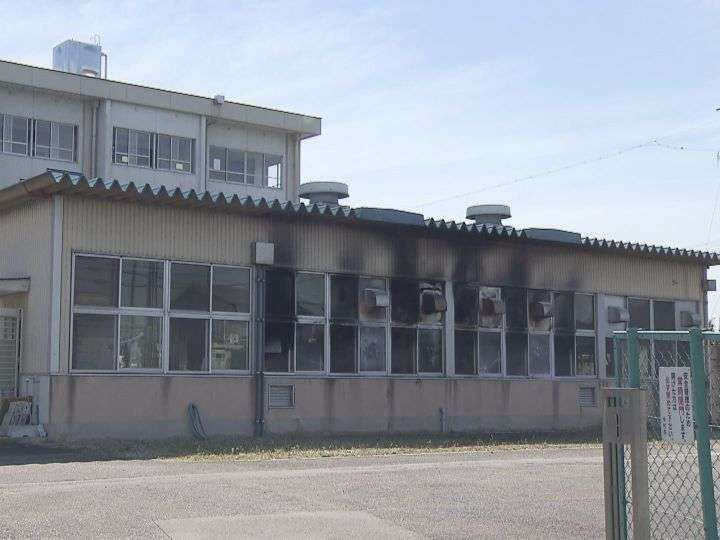 天ぷら油入った釜を火にかけ別室へ…小学校の給食室で火事 調理員ヤケド 児童390人避難し12人体調不良 | 東海テレビNEWS