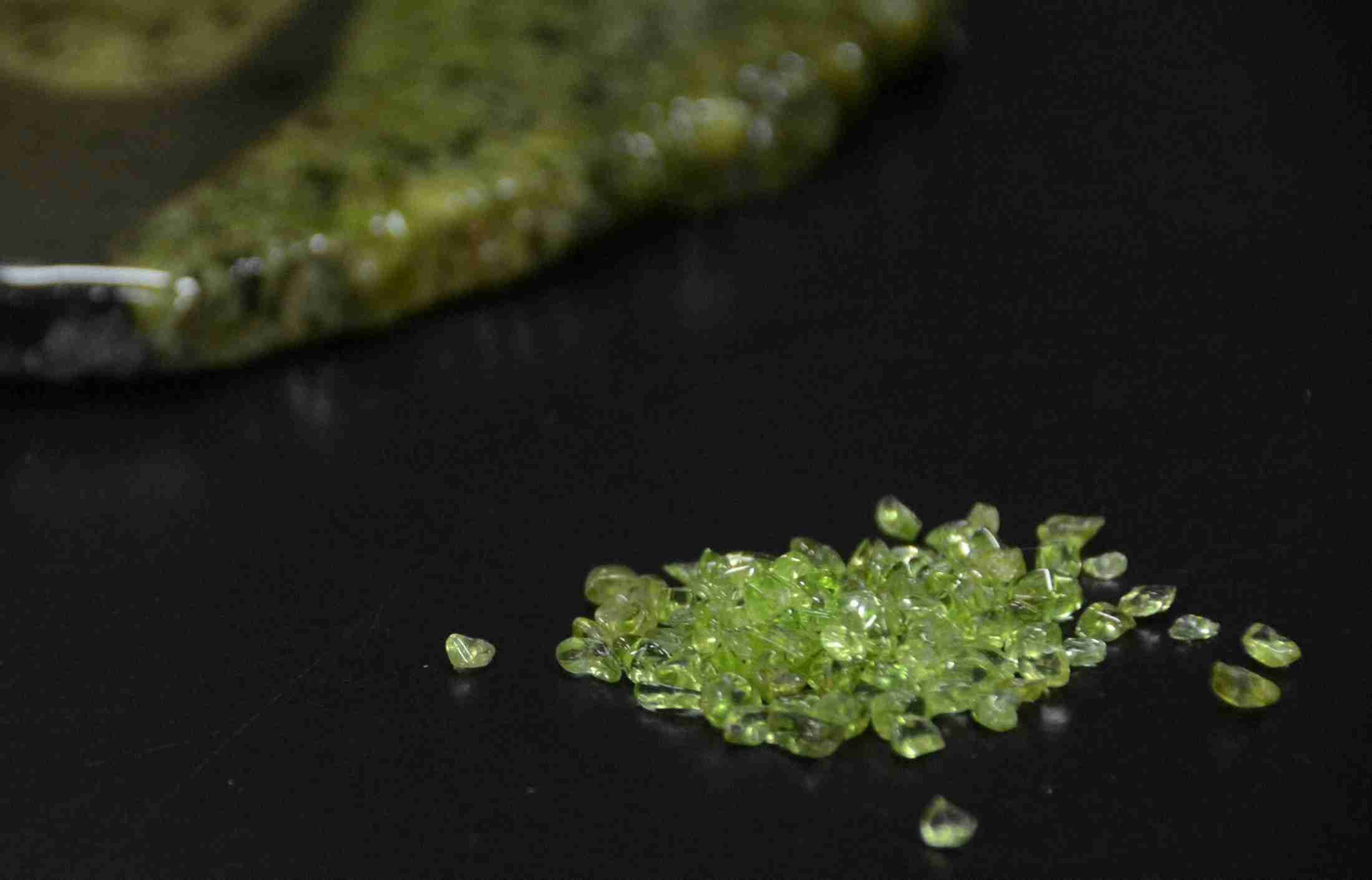 「深発地震」発生メカニズムの謎　愛媛大チームが実験で初確認（毎日新聞） - Yahoo!ニュース