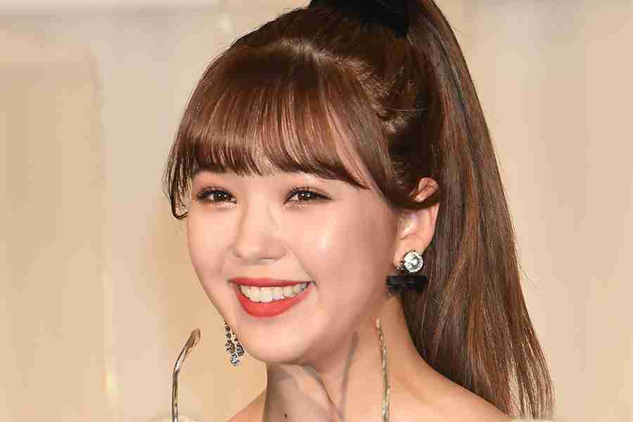 藤田ニコル　短い前歯の“仮歯の仮歯”姿披露に「自然！」「より大人っぽい」の声