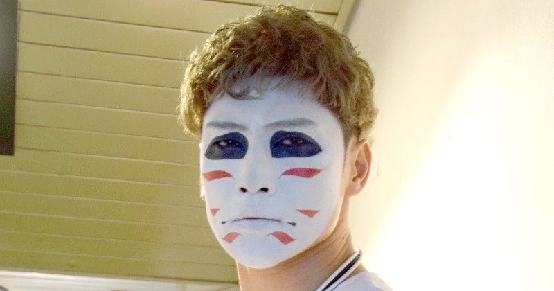 樽美酒研二“顔出し”どアップ＆丸メガネ和装姿「イケメン過ぎて目が離せない」「はうっ 撃ち抜かれました」  | ORICON NEWS