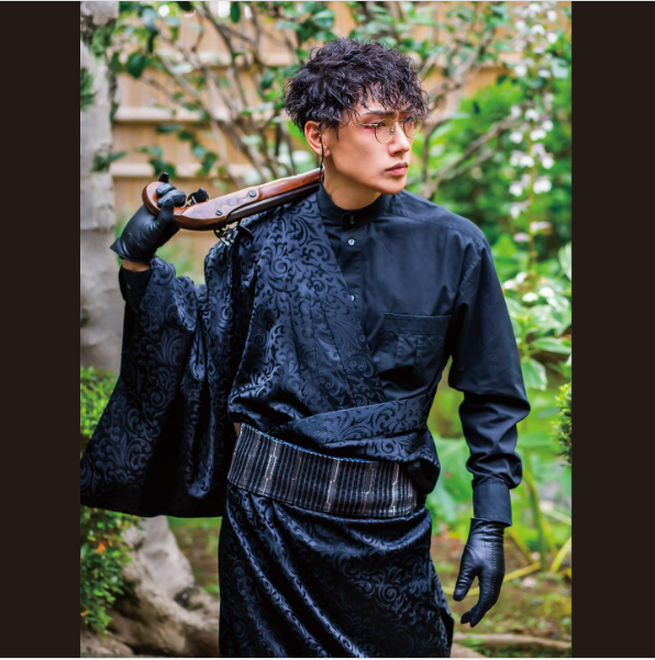 樽美酒研二“顔出し”どアップ&丸メガネ和装姿「イケメン過ぎて目が離せない」「はうっ 撃ち抜かれました」