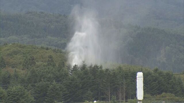 長万部町の水柱　騒音問題解決に京都の会社が名乗り　現地を視察　厚さ10センチの吸音素材で対応へ | HTB北海道ニュース