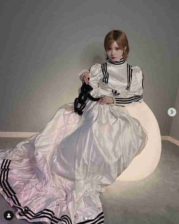益若つばさ GUCCI×adidasコラボドレス姿披露に「つーちゃんのためのお洋服」「お姫様」
