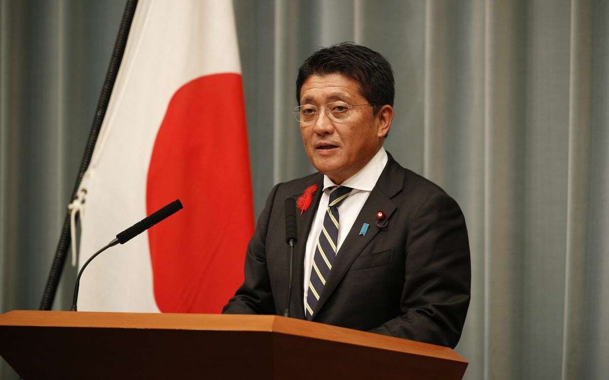 「徹底的に干す」「脅しておいて」発言の“ワニ大臣”平井卓也デジタル担当相　弟が社長を務める四国新聞が報じた見出しは…？ | 文春オンライン