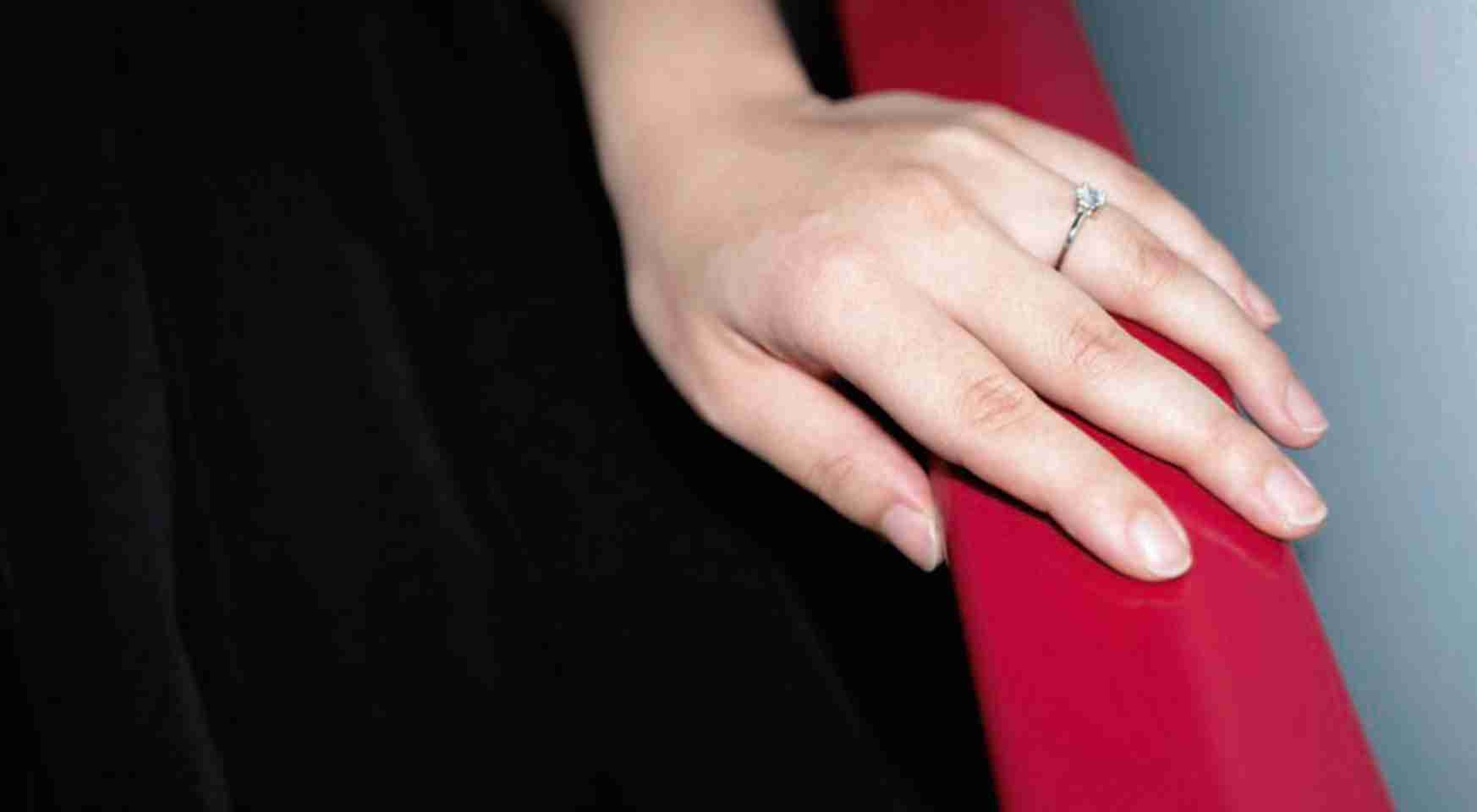 不倫する妻が10年で急増。不特定多数か1人か…探偵が明かす男女の違いとは