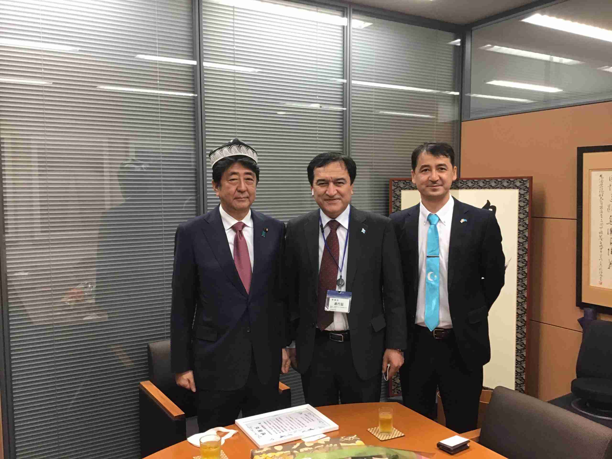 安倍晋三・元総理が凶弾に倒れた悲しみ、ウイグル問題への尽力への感謝 - ウイグルを応援する全国地方議員の会