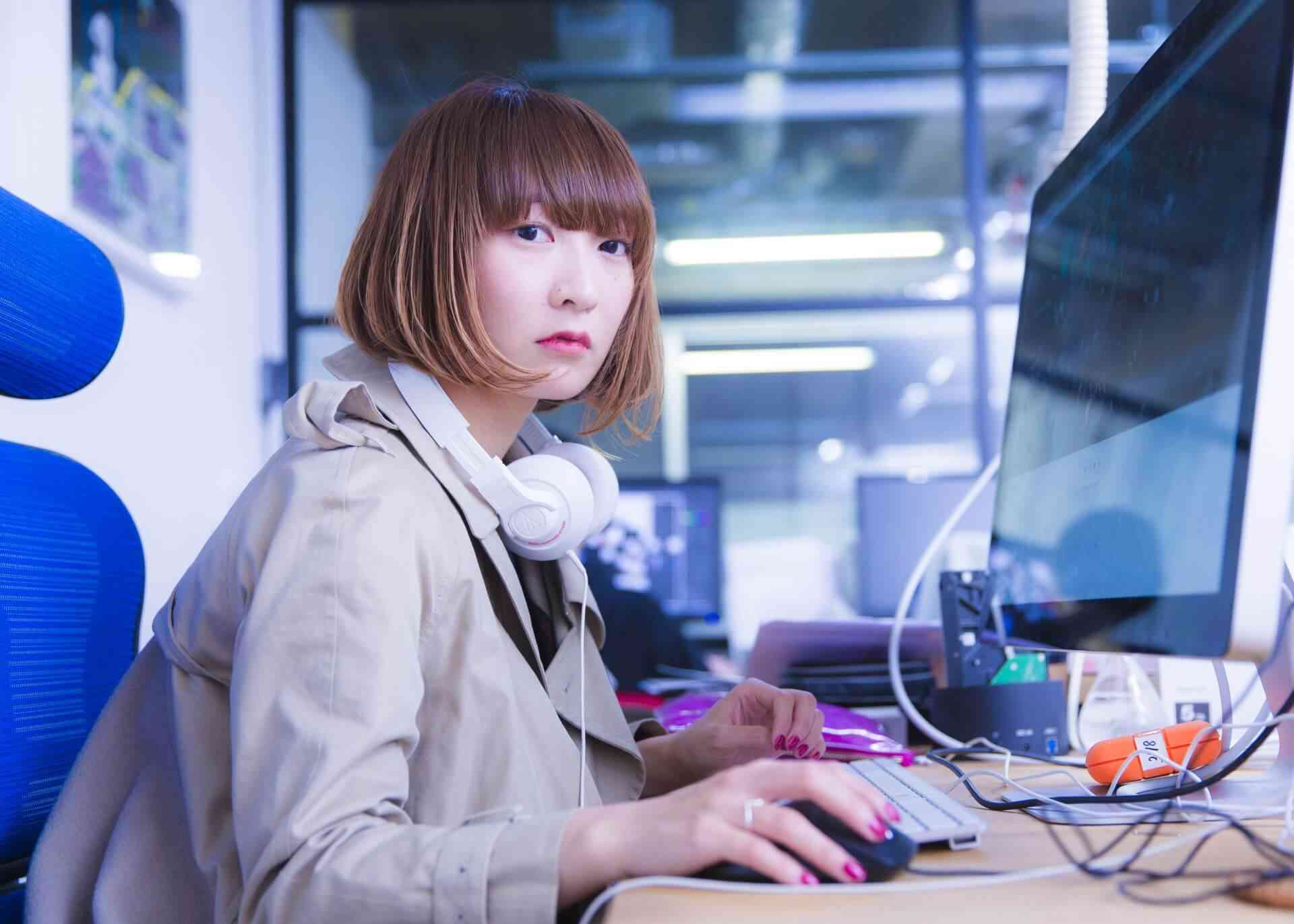 【憧れシゴト図鑑】 [Alexandros]、SILENT SIREN、ポルカドットスティングレイほか、人気アーティストのMVを手掛ける映像監督・かとうみさとさんインタビュー | フロムエーしよ!!