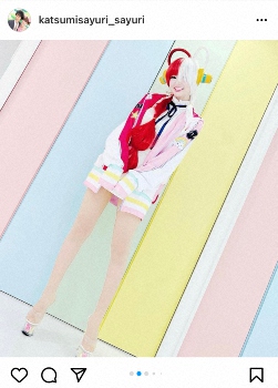 「かつみ・さゆり」さゆり　「ONE PIECE」ウタのコスプレ姿披露に「実写いける」「足が長すぎ」― スポニチ Sponichi Annex 芸能
