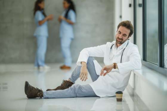 医師が燃え尽き症候群になっていると医療事故の確率が倍になる