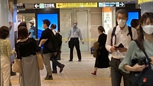 【速報】東京メトロ表参道駅･車両の中に「白い粉」 銀座線 一時運転見合わせ｜FNNプライムオンライン