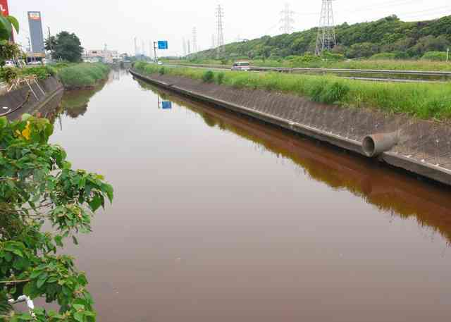 毒物シアン59回検出も未報告　「赤褐色の川」原因の日本製鉄が報告
