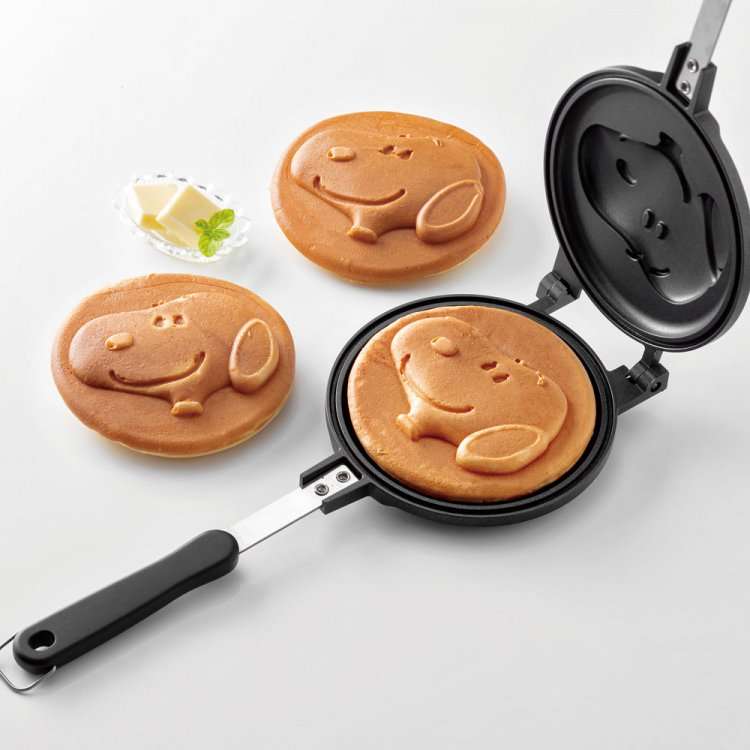 “ちいかわの顔”家で焼き放題、パンケーキメーカー発売