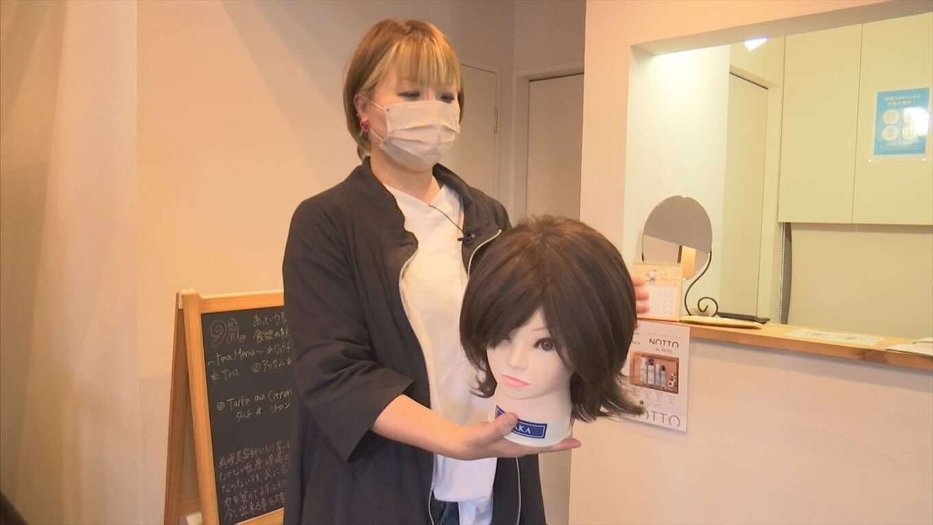 全国でわずか43人…「再現美容師」　がん治療の副作用に悩む人に寄り添い、髪形の「再現」に挑む
