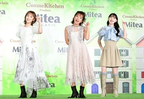 ＜辻希美＞高橋愛、上國料萌衣とダンスを披露　「センターは初めて」と笑顔（毎日キレイ） - Yahoo!ニュース
