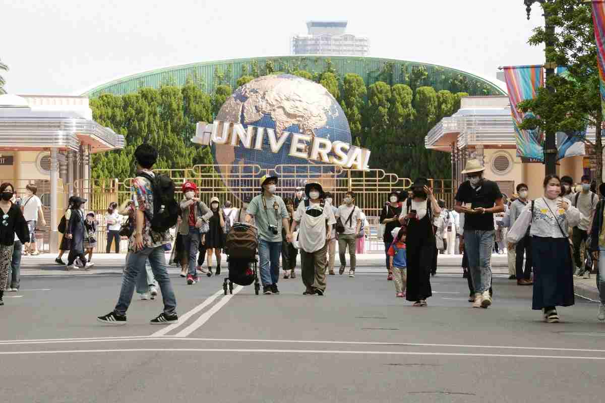 “下着ユニバ”騒動にUSJ常連ファンの本音　「地元民なら恥ずかしくてできない」「“可愛いからOK”は通じない」｜NEWSポストセブン - Part 2