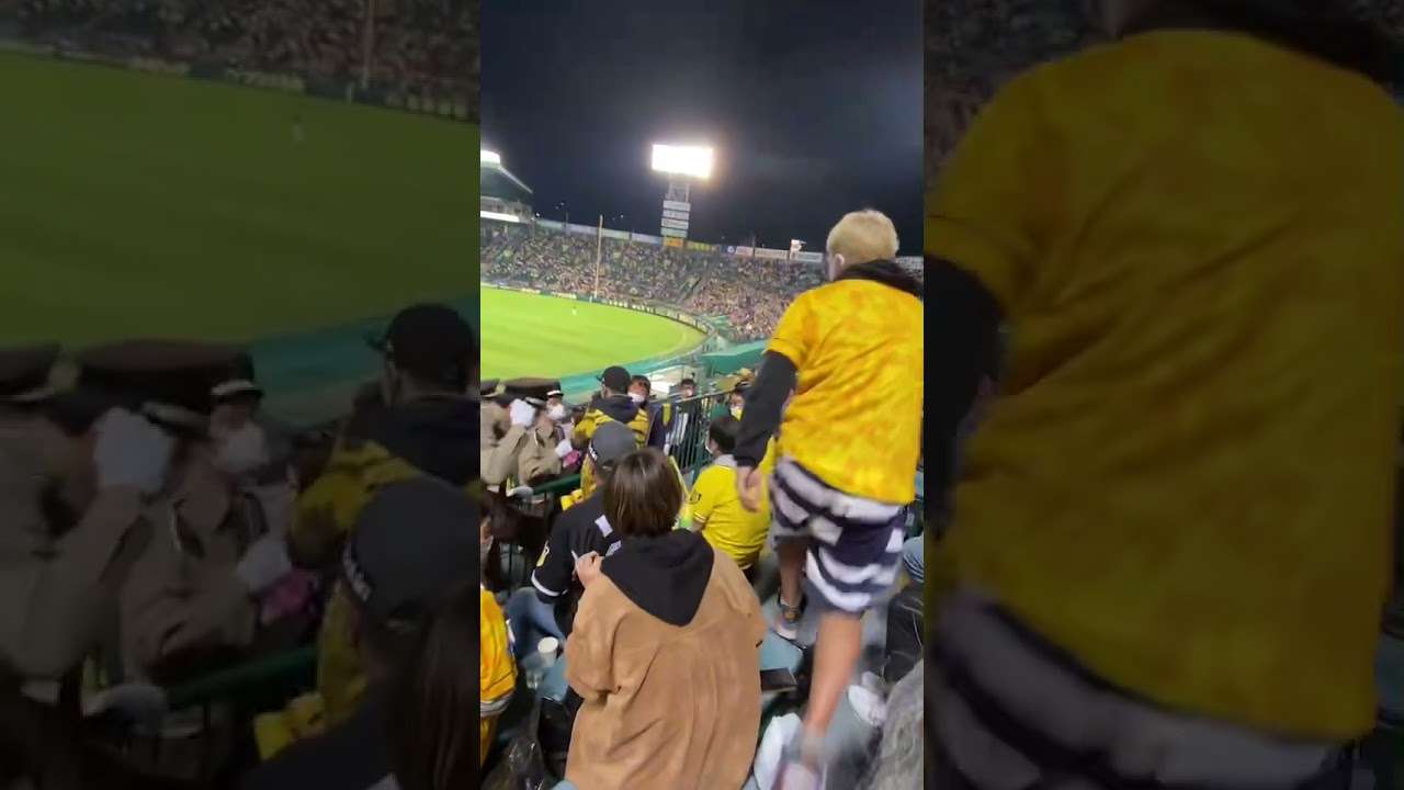 【事件】甲子園でマスクせず声出し応援　注意した警備員にビール吹きかけた疑い、男逮捕_阪神VSヤクルト_20211019 - YouTube