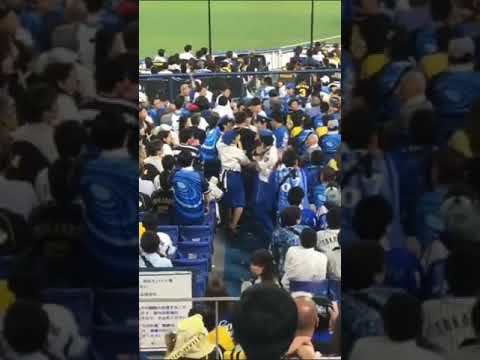 子供投げつけ動画 阪神タイガース 横浜DeNAベイスターズ - YouTube