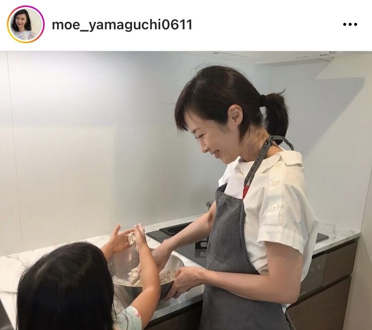 3児の母・山口もえ、自宅でそば打ち「つけ汁はわが家定番の豚バラ、ナス、長ネギ」