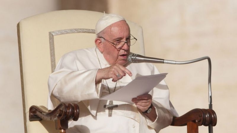 ローマ教皇、ポルノは「修道女さえ見る」　危険性を警告