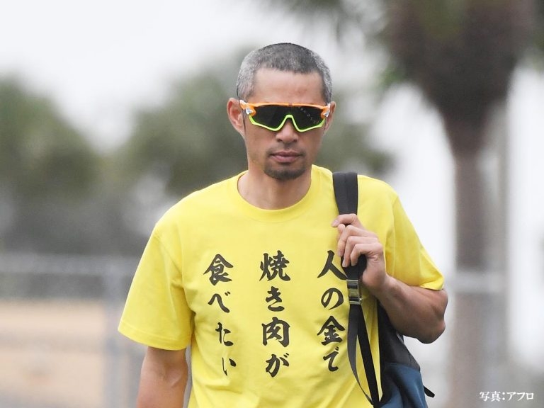 おもしろいTシャツが集まるトピ👕