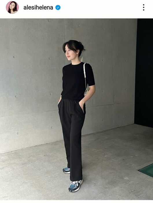 後藤久美子の25歳長女エレナ、黒統一コーデで母譲りの美貌を披露…６か国語堪能な“世界的美女