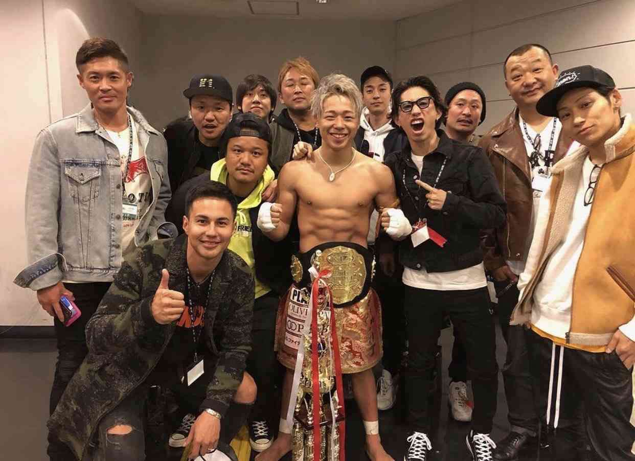 「浜辺美波」「川口春奈」「橋本環奈」暴露騒動の裏側　“ガーシー砲”が名指しする、芸能界を侵食する中国人「美魔女アテンダー」の正体