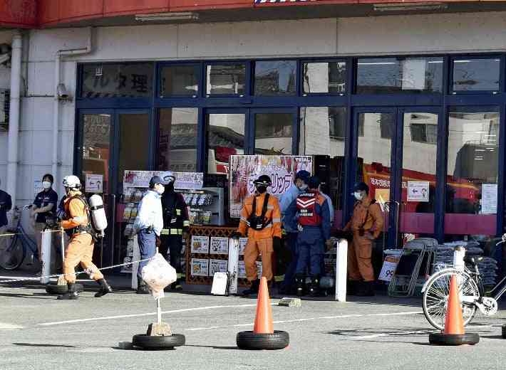 スーパーで「店内のゲームセンターで2人倒れている」…5人搬送「体に力が入らない」