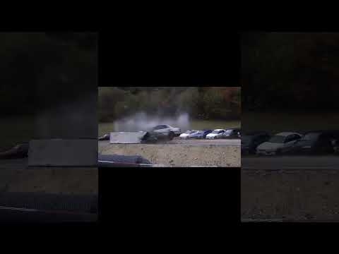 【衝撃】時速200kmの車がぶつかった時の衝撃！！  #Shorts - YouTube