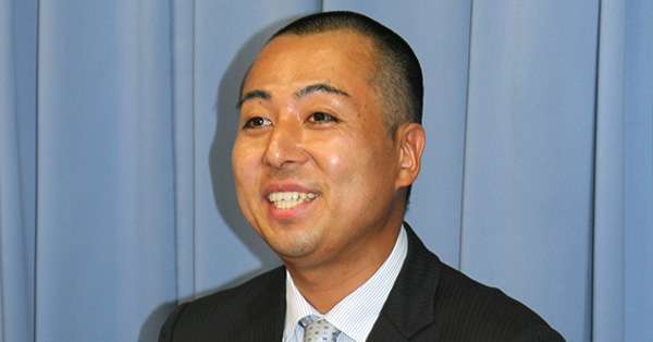 交野市市長“私物パソコン”で節税アピールも「経費削減の履き違え」と総ツッコミ…情報漏洩を懸念する声も | 女性自身