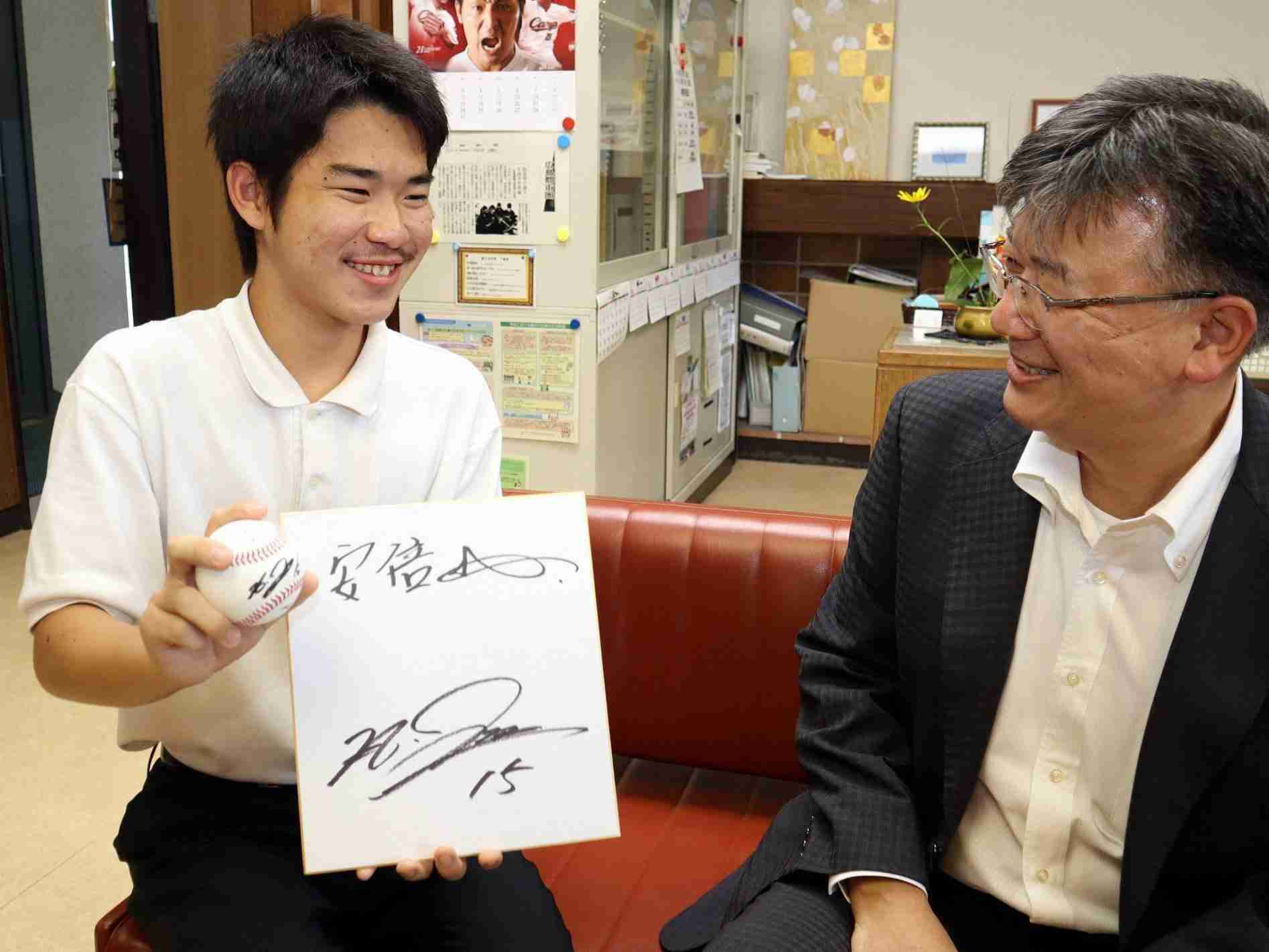 1人で続けた通学路の清掃　レジェンドは見ていた　元カープ黒田博樹さんから届いたサインボール（中国新聞デジタル） - Yahoo!ニュース