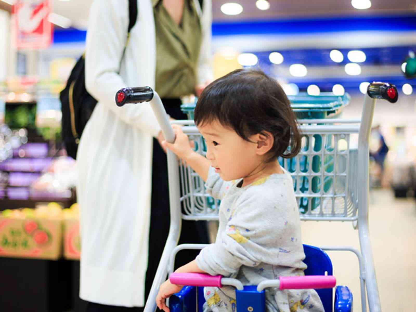店先でクレジットカードの差し込みを幼児にやらせる親って大丈夫？ | 小町ニュース | 発言小町