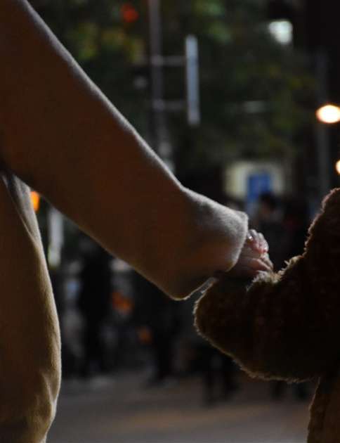 母子家庭、生活保護に二の足　「車保有ダメ」「知られたくない」　物価高騰下でも受給減｜【西日本新聞me】