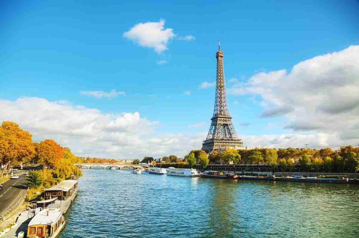 フランスに移住した日本人が給料の高さ以上に驚いた労働者の権利の重み 「バカンスは5週間」 | マネーポストWEB