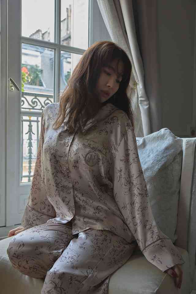 元AKB48・小嶋陽菜　新作下着プロデュース　自らモデルに