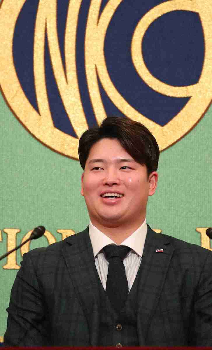 ヤクルト村上宗隆が会見　メジャー「もちろん挑戦したいという思いはある」「早ければ早いほどいい」