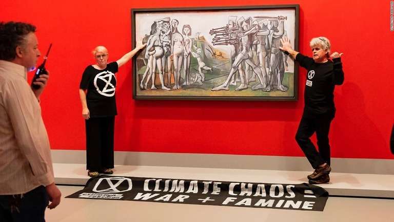 環境活動家がピカソの作品に手を接着　豪美術館 - CNN.co.jp