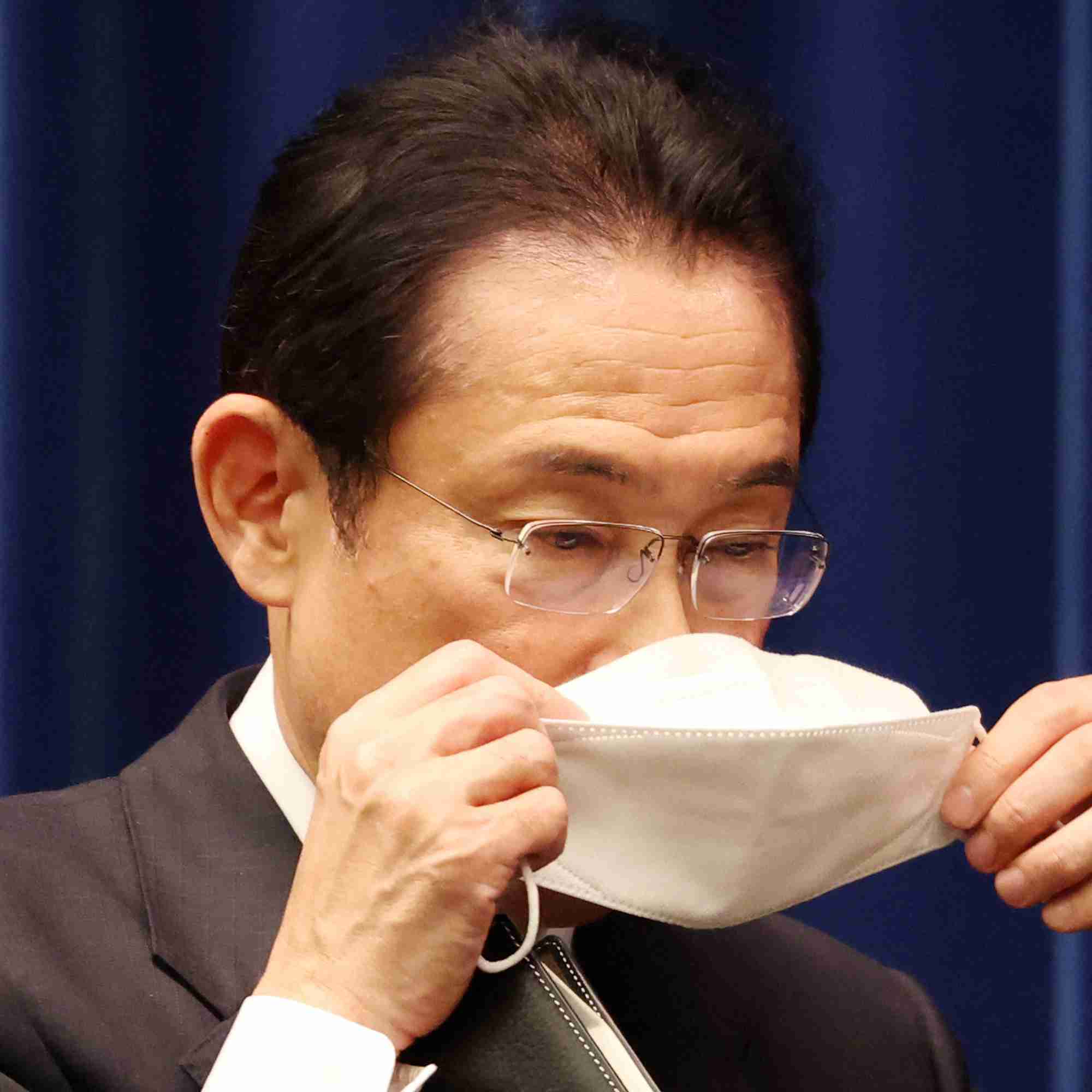 欧米で起きている“マスク回帰”…岸田首相「脱マスク」は世界に逆行と専門家批判（女性自身） - Yahoo!ニュース