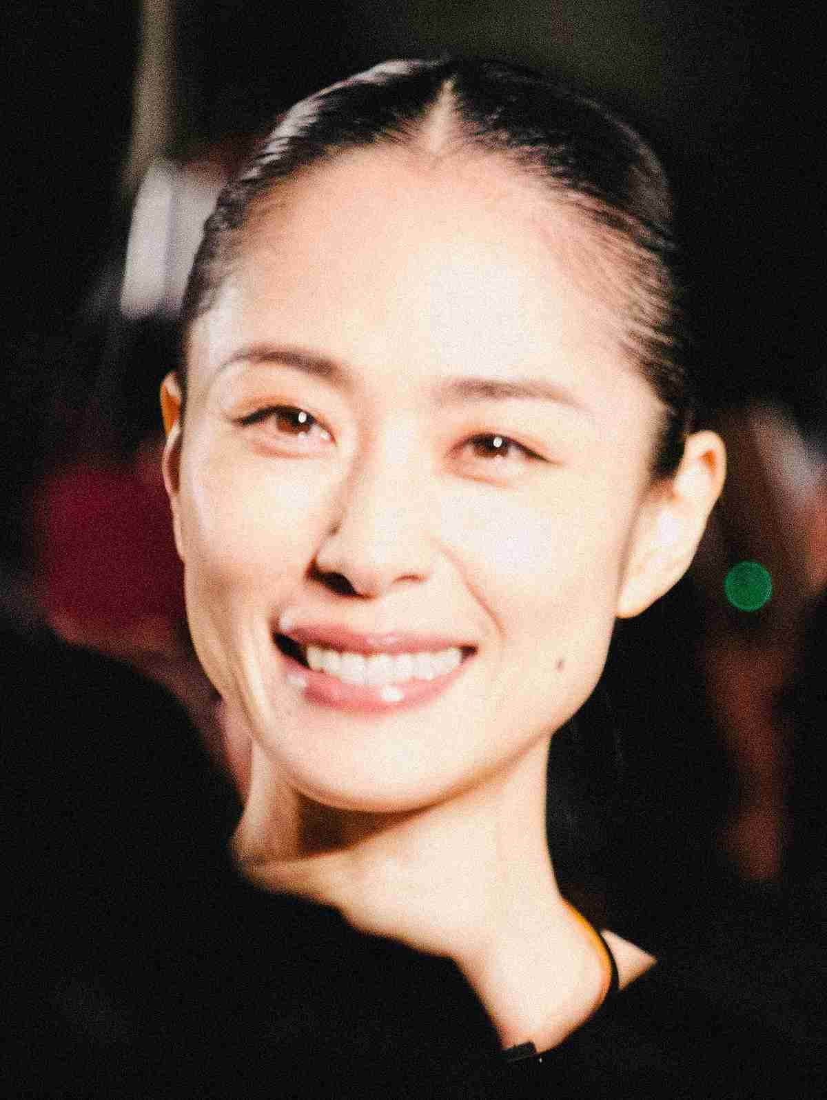 俳優や女優の名前を書くと、誰かが代表作品を答えてくれるトピ