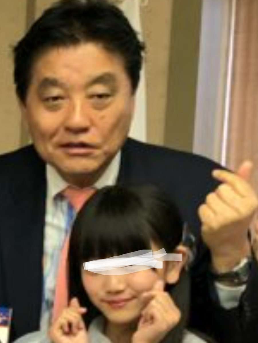 河村たかし市長、アイドル隣で卑猥ポーズ？　写真物議も...市は悪意否定「指ハートできなかっただけ」
