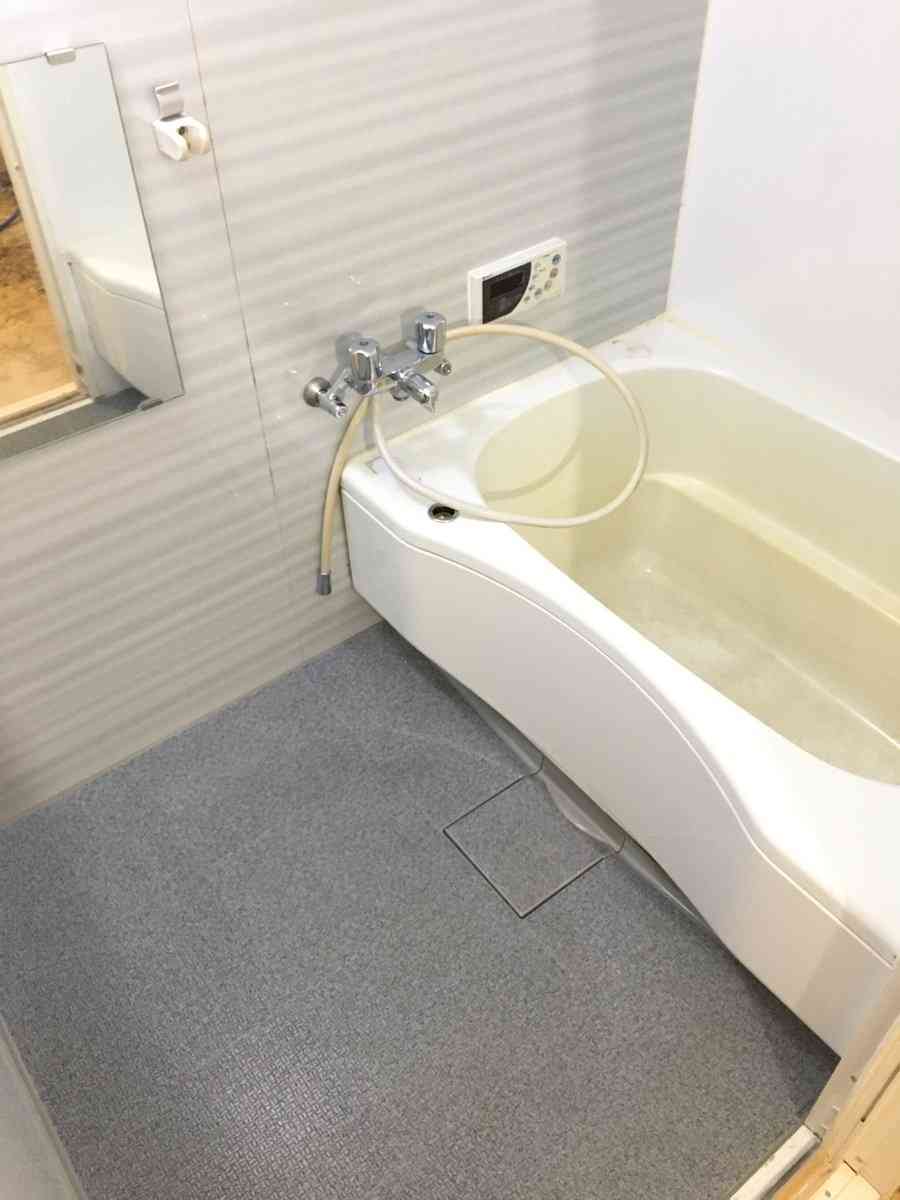 【閲覧注意】尋常でない汚さの風呂場もお掃除のプロの手にかかるとこうなる「何がどうしてこうなった!?」