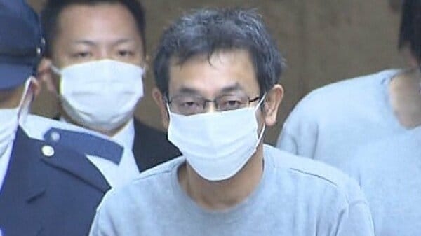 部屋の中、制服のスカートだらけ、マネキンも･･･女子高生が着ているスカートを奪おうと 51歳男逮捕「匂いが好き」　東京･江戸川区｜FNNプライムオンライン