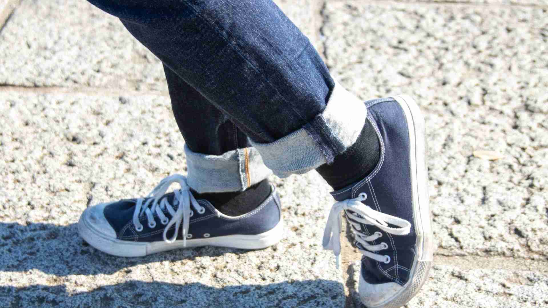  スタイリストの私が「デニム」をひとつも持っていないワケ。「絶対に着ない服」を決めれば時間もお金も浪費しなくなる 一年3セットの服で生きる｜話題｜婦人公論.jp