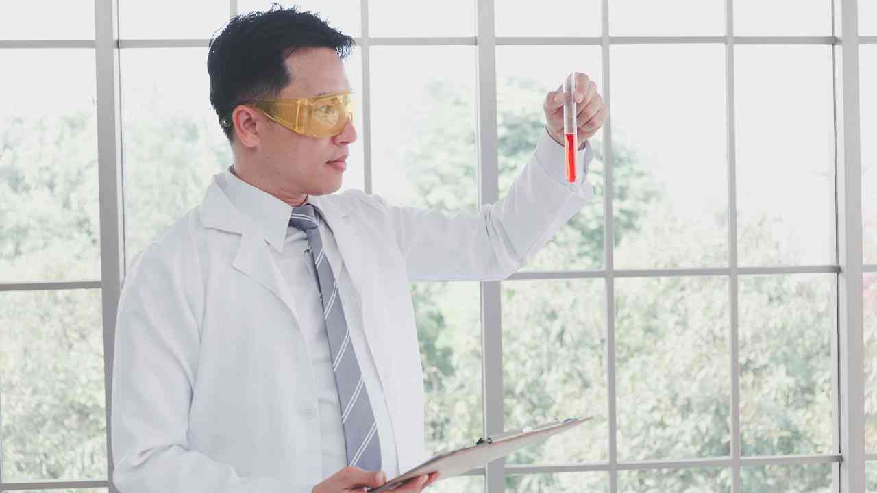 低学歴化進むニッポン、博士軽視が競争力を崩壊させる：日経ビジネス電子版