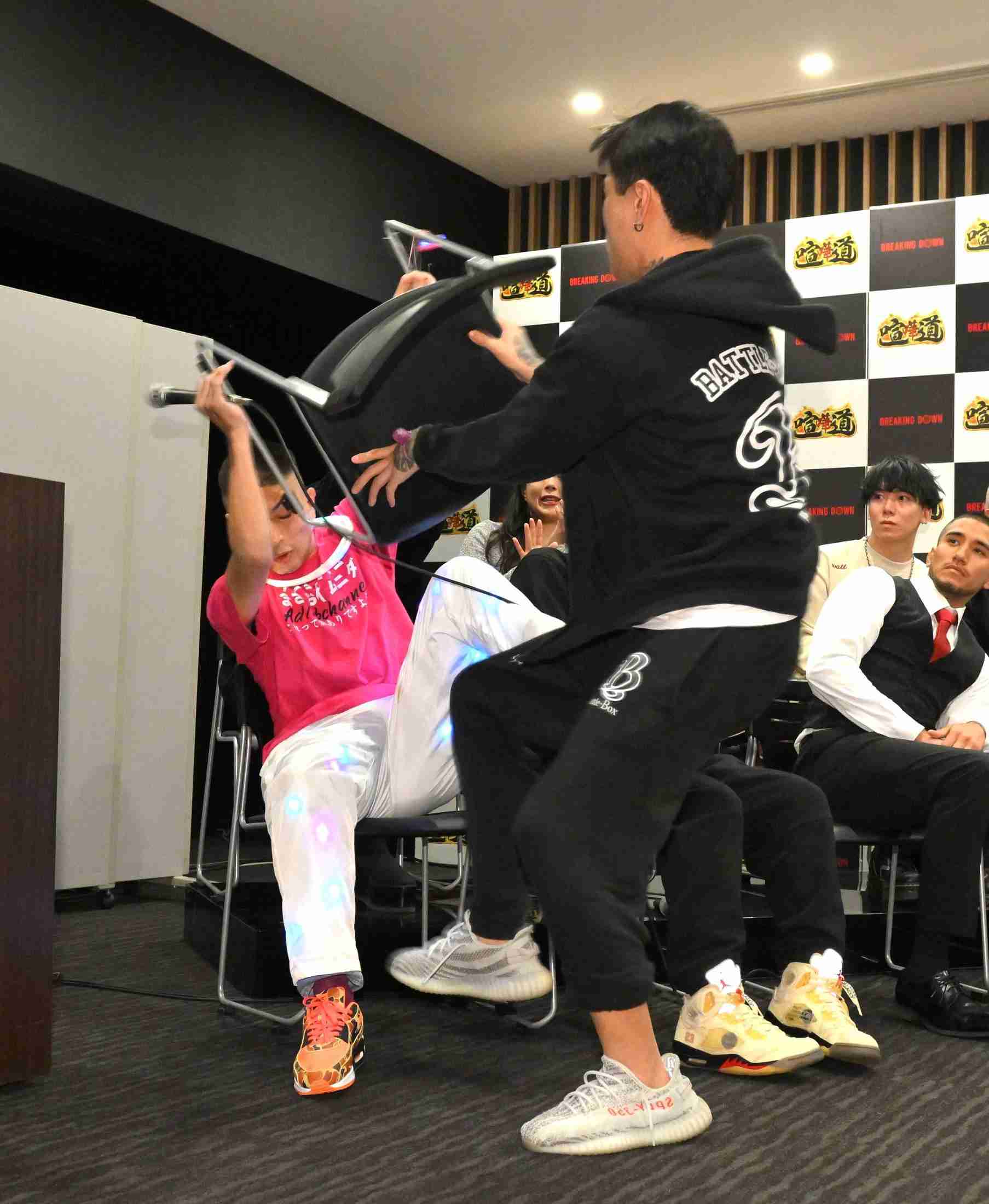 朝倉未来の格闘技大会　会見で流血の惨事！会津の喧嘩屋イス殴打で相手選手が負傷　欠場へ（デイリースポーツ） - Yahoo!ニュース