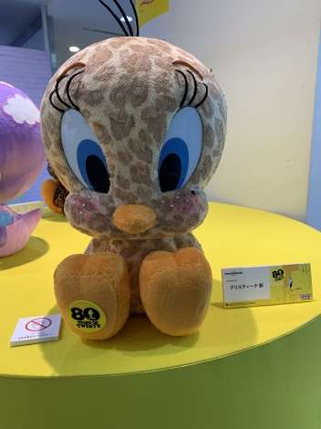 黄色いカナリア「トゥイーティー」80周年記念コラボ ラフォーレ原宿ほかで開催
