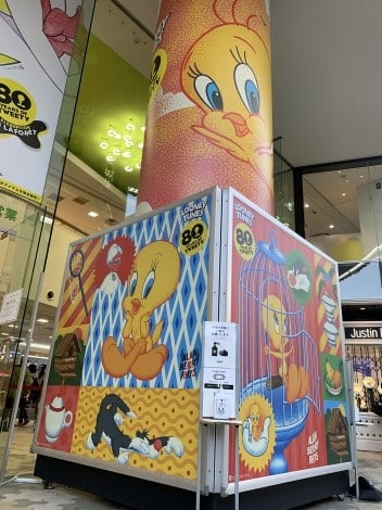 黄色いカナリア「トゥイーティー」80周年記念コラボ ラフォーレ原宿ほかで開催