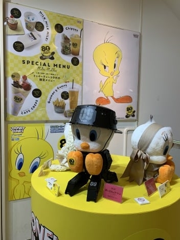 黄色いカナリア「トゥイーティー」80周年記念コラボ ラフォーレ原宿ほかで開催